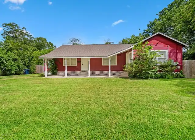 Property at 1164 3rd St, Clute, TX, 77531, 3 beds, 2 baths, [object Object]