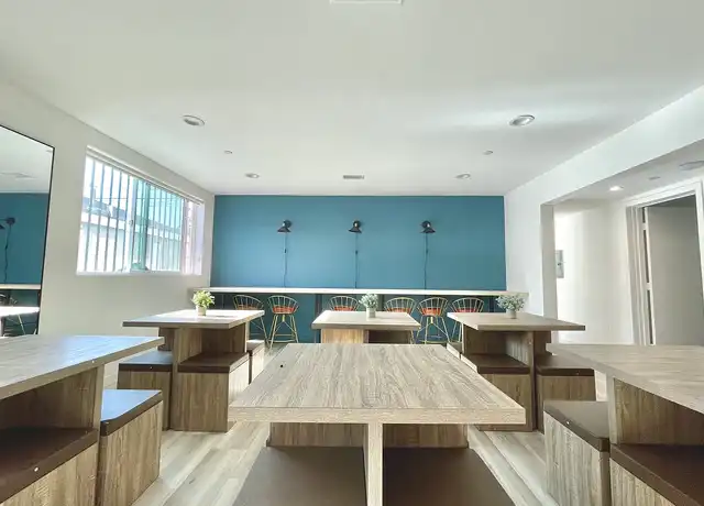 Property at 1476 W 35th St, Los Angeles, CA, 90018, 13-18 beds, 13-18 baths, [object Object]