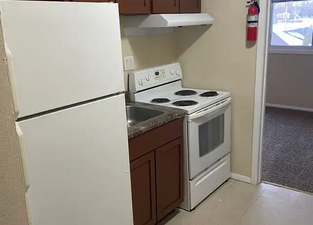 Property at 1420 Oakland Rd NE Unit 1422-12, Cedar Rapids, IA, 52402, 1 bed, 1 bath, [object Object]