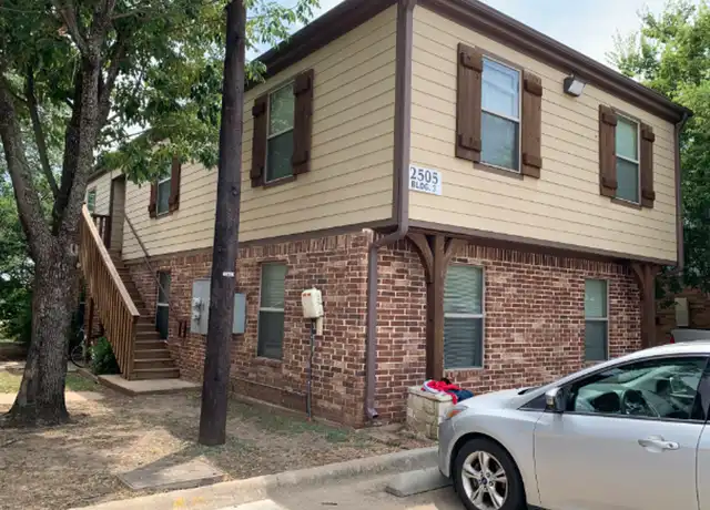 Property at 2505 W Prairie St, Denton, TX, 76201, 2 beds, 1 bath, [object Object]