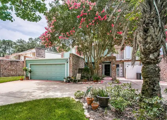 Property at 5 Dorado Dr, Friendswood, TX, 77546, 3 beds, 3 baths, [object Object]