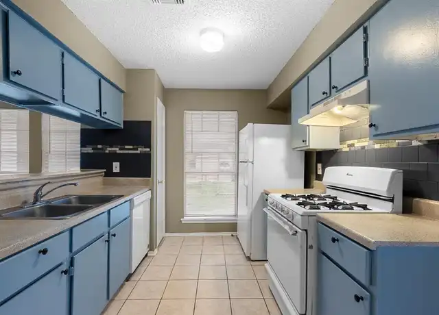 Property at 10164 Inwood Hollow Ln, Houston, TX, 77088, 3 beds, 2 baths, [object Object]