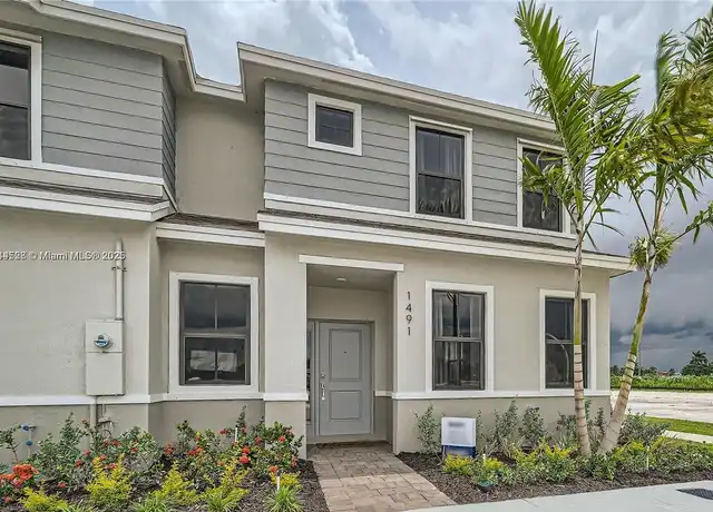 Property at 409 NW 12th Ave #409, Florida City, FL, 33034, 3 beds, 2.5 baths, [object Object]