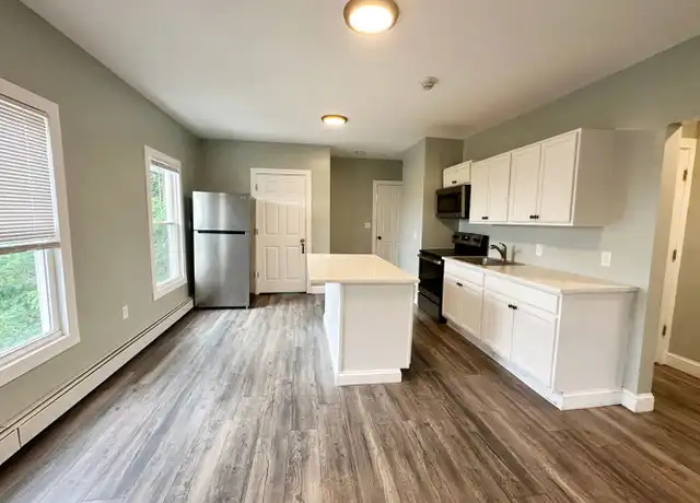 Property at 130 South St Unit 3, Fitchburg, MA, 01420, 4 beds, 2 baths, [object Object]