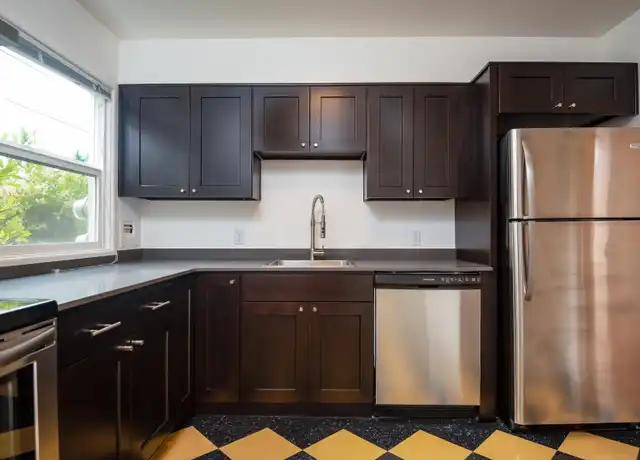 Property at 3020 SE Waverleigh Blvd Unit 3030-04, Portland, OR, 97202, 2 beds, 1 bath, [object Object]