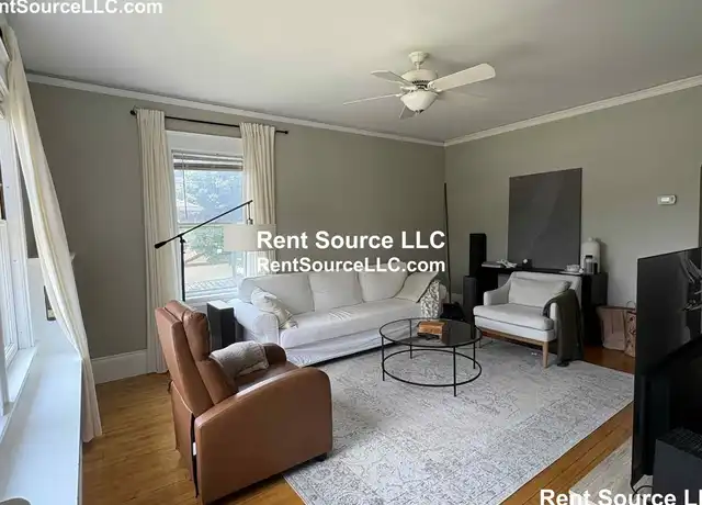 Property at 1619 Centre St Unit TOPFL, Newton Highlands, MA, 02461, 2 beds, 1 bath, [object Object]