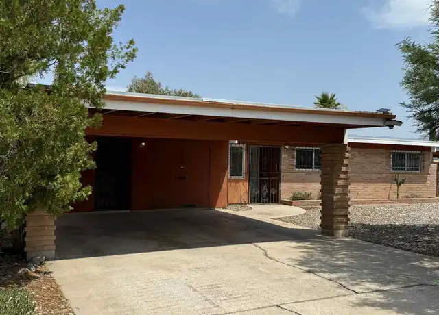 Property at 7421 E 33rd St, Tucson, AZ, 85710, 3 beds, 2 baths, [object Object]