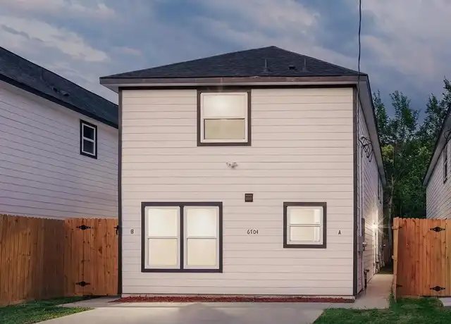 Property at 6704 Haight St Unit B, Houston, TX, 77028, 3 beds, 2 baths, [object Object]