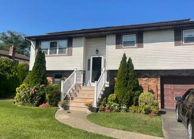 Property at 291 N 6th St, Lindenhurst, NY, 11757, 2 beds, 1 bath, [object Object]
