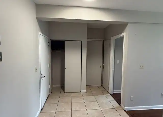 Property at 22 Elliott St, Hartford, CT, 06114, 1 bed, 1 bath, [object Object]