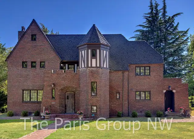 Property at 1805 NW Blue Ridge Dr, Seattle, WA, 98177, 6 beds, 3.5 baths, [object Object]