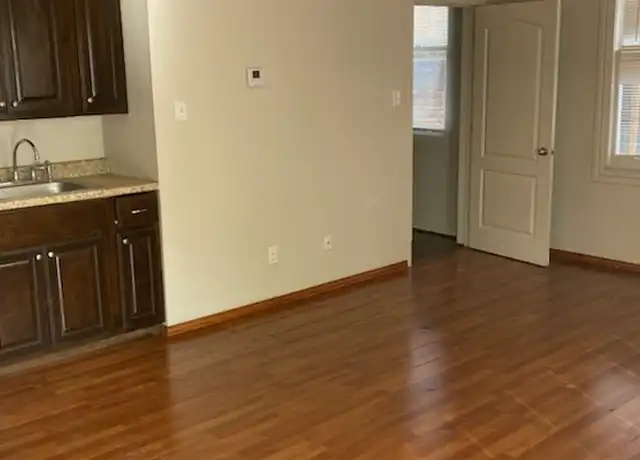 Property at 718 N Marsalis Ave Unit 5, Dallas, TX, 75203, 1 bed, 1 bath, [object Object]