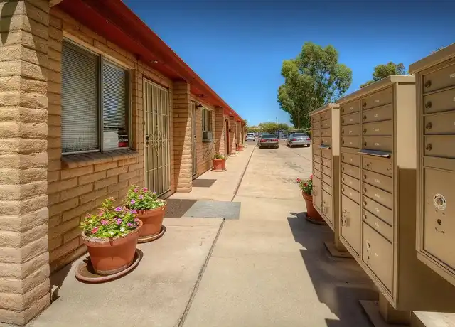 Property at University Lee Apartments - 707 E Lee St, Tucson, AZ, 85719, 1 bed, 1 bath, [object Object]