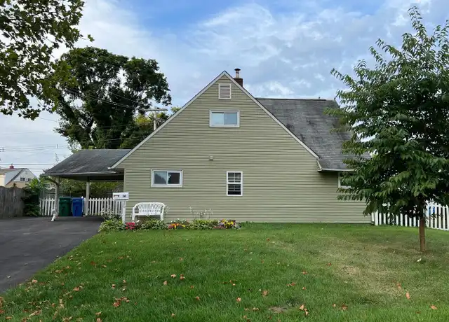 Property at 16 Crabtree Dr, Levittown, PA, 19055, 4 beds, 2 baths, [object Object]