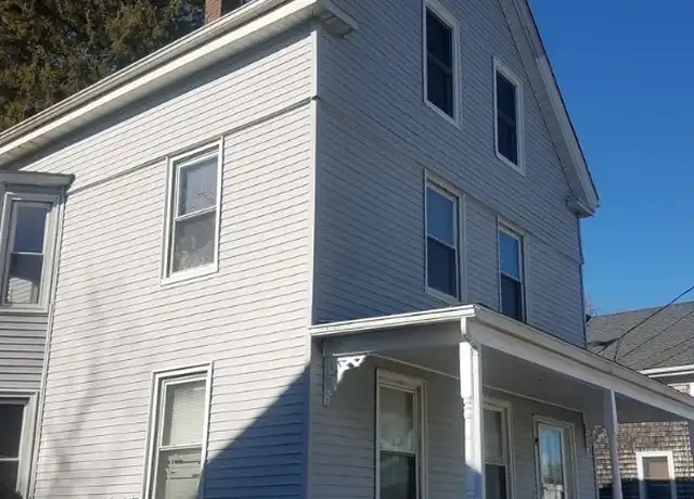 Property at 6 Prescott Hall Rd Unit 2, Newport, RI, 02840, 4 beds, 1 bath, [object Object]