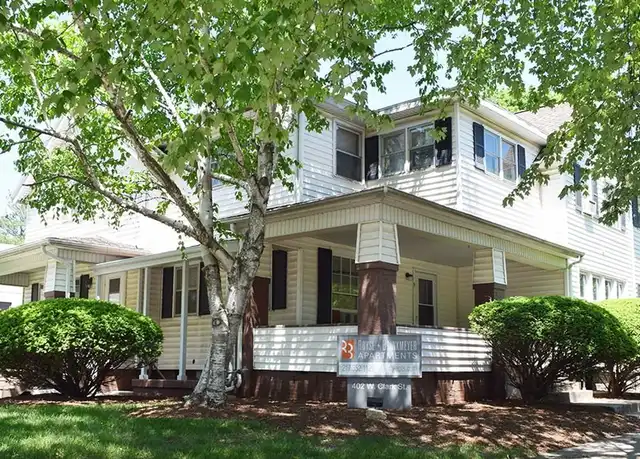 Property at Clark Street House by Royse + Brinkmeyer - 402 W Clark St, Champaign, IL, 61820, 1 bed, 1 bath, [object Object]