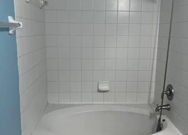 Property at 12922 Trade Port Pl, Riverview, FL, 33579, 1 bed, 1 bath, [object Object]