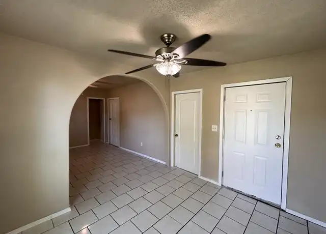 Property at 711 La Vega St, Waco, TX, 76705, 2 beds, 1 bath, [object Object]