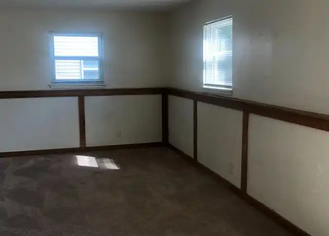 Property at 709 Dondee Dr Unit 3, Manhattan, KS, 66502, 1 bed, 1 bath, [object Object]