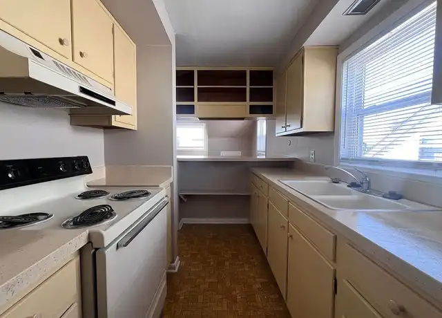 Property at Jeffersonian - 801 N Shortridge Rd, Indianapolis, IN, 46219, 1 bed, 1 bath, [object Object]