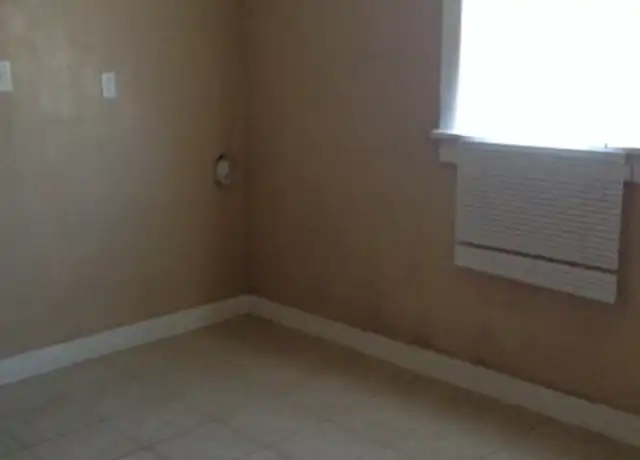 Property at 404 S Cleveland St, Amarillo, TX, 79102, 3 beds, 1 bath, [object Object]