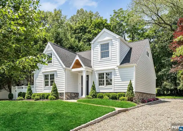 Property at 11 Carlton Ave, Ho Ho Kus, NJ, 07423, 4 beds, 3.5 baths, [object Object]