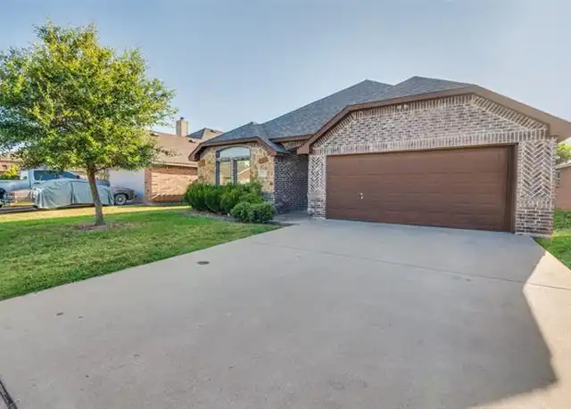 Property at 347 Creekside Way, Waxahachie, TX, 75165, 4 beds, 2 baths, [object Object]