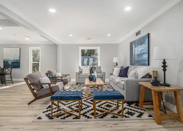 Property at 2806 Chaucer Dr SW, Atlanta, GA, 30311, 6 beds, 4.5 baths, [object Object]
