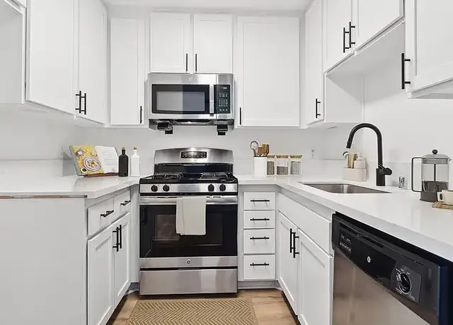 Photo of 22640 Garzota Dr, Santa Clarita, CA 91350