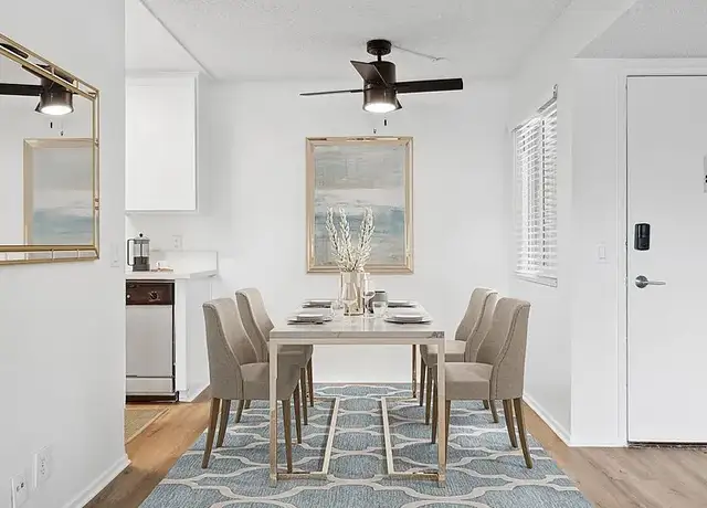 Photo of 22640 Garzota Dr, Santa Clarita, CA 91350