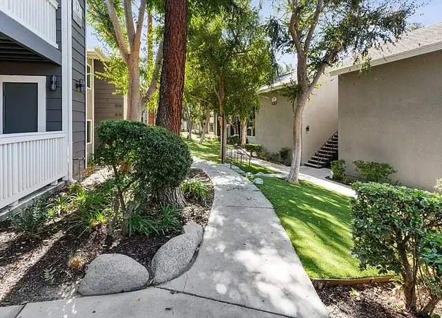 Photo of 22640 Garzota Dr, Santa Clarita, CA 91350
