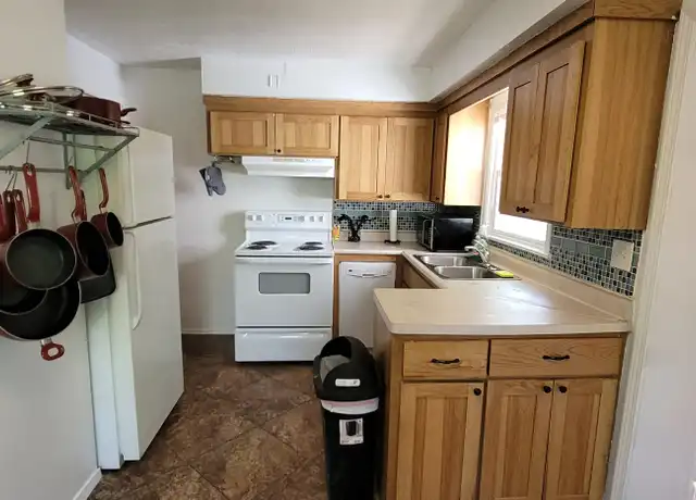Property at 1729 Sunnyside Dr, Kalamazoo, MI, 49048, 2 beds, 1 bath, [object Object]