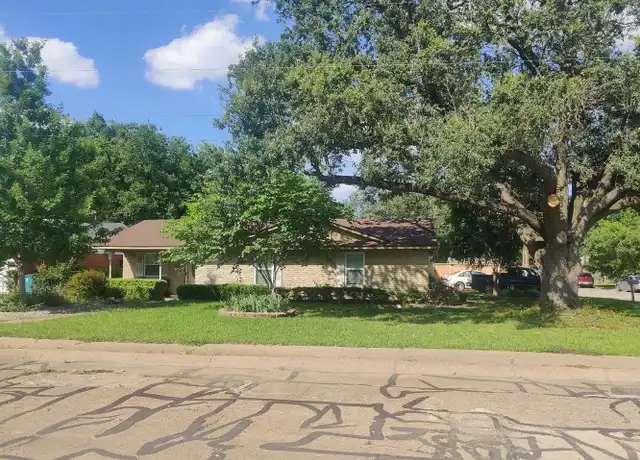 Property at 113 East Avenue C Unit C, Waxahachie, TX, 75165, 3 beds, 2 baths, [object Object]