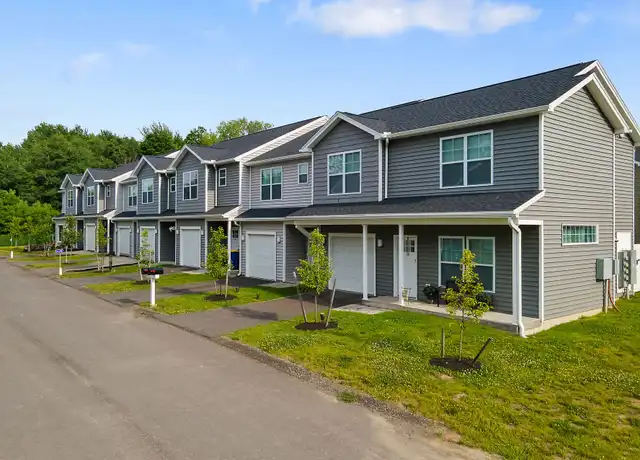 Property at 4 Florentine Cir Unit 4, Lysander, NY, 13027, 2 beds, 1.5 baths, [object Object]