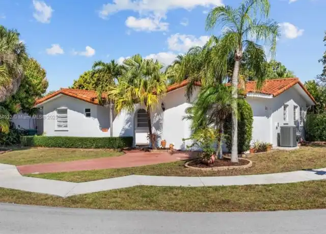 Property at 16665 SW 93rd Ct, Palmetto Bay, FL, 33157, 3 beds, 2 baths, [object Object]