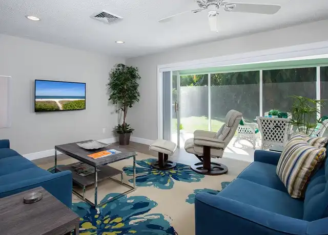 Property at 150 1st Ave N, Naples, FL, 34102, 3 beds, 2 baths, [object Object]