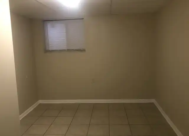 Property at 5611 Lon Roberts Dr Unit 5, Knoxville, TN, 37918, 1 bed, 1 bath, [object Object]