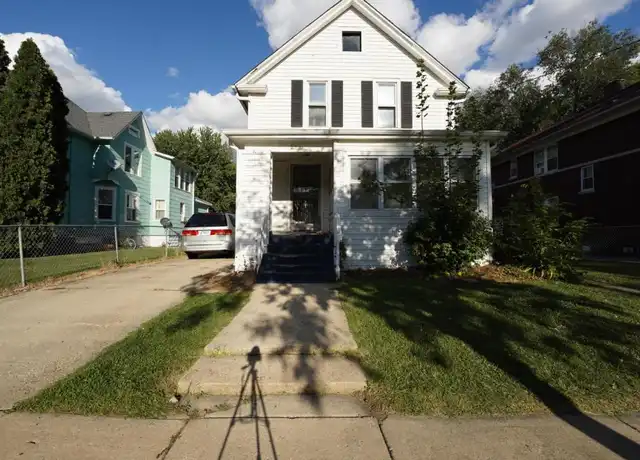 Property at 523 Grand Ave, Aurora, IL, 60506, 3 beds, 1 bath, [object Object]