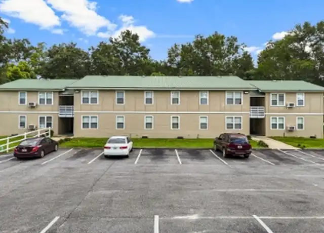 Property at 886 Deerwood Ln, Chipley, FL, 32428, 1 bed, 1 bath, [object Object]