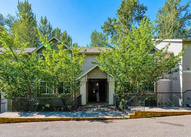 Photo of 7035 S 133rd St, Seattle, WA 98178