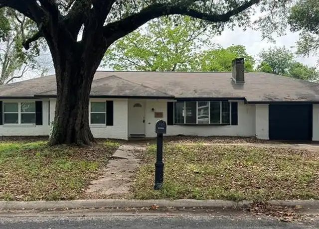 Property at 1610 Texas St, Liberty, TX, 77575, 4 beds, 2 baths, [object Object]