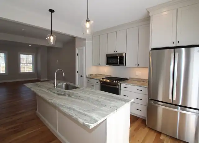 Property at 5 Juniper Ln, Portsmouth, NH, 03801, 3 beds, 2.5 baths, [object Object]