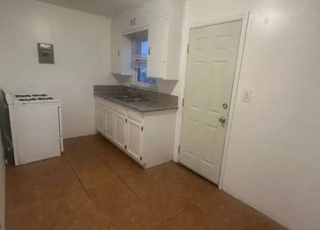 Property at 1319 Wilson Ave Unit G, Bakersfield, CA, 93308, 1 bed, 1 bath, [object Object]
