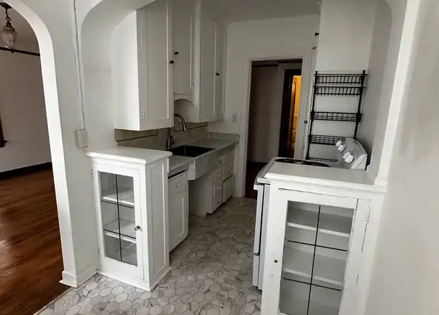Property at 315 Summit Ave E, Seattle, WA, 98102, 1 bed, 1 bath, [object Object]