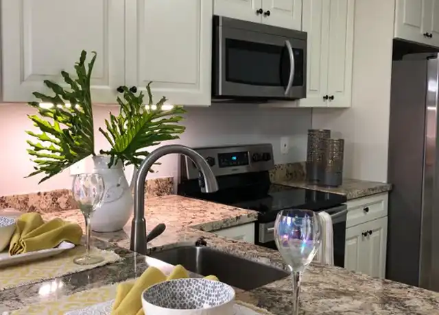 Property at 10141 W Sunrise Blvd #203, Plantation, FL, 33322, 1 bed, 1 bath, [object Object]