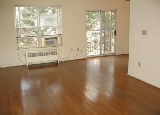 Property at 2521 20th Rd N Unit 203, Arlington, VA, 22201, 1 bed, 1 bath, [object Object]
