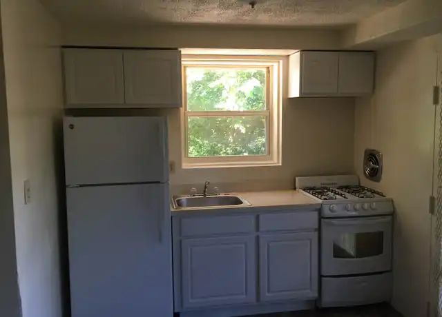 Property at 2521 20th Rd N Unit 203, Arlington, VA, 22201, 1 bed, 1 bath, [object Object]