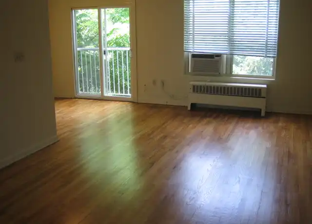 Property at 2521 20th Rd N Unit 203, Arlington, VA, 22201, 1 bed, 1 bath, [object Object]