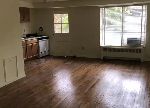Property at 2521 20th Rd N Unit 203, Arlington, VA, 22201, 1 bed, 1 bath, [object Object]