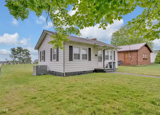 Property at 1561 Redwood Dr, Kingsport, TN, 37664, 2 beds, 1 bath, [object Object]